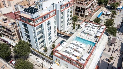 Kyrat Amarac Suites - image 13