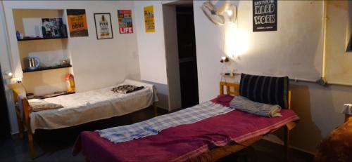 Beds & Boys Hostel
