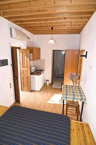 Great Lindos Villa Villa Mika Sleeps 8 Short walk to beach Lindos gîte à louer Acropolis of Lindos