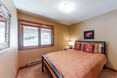 West Vail Condo Retreat - image 6