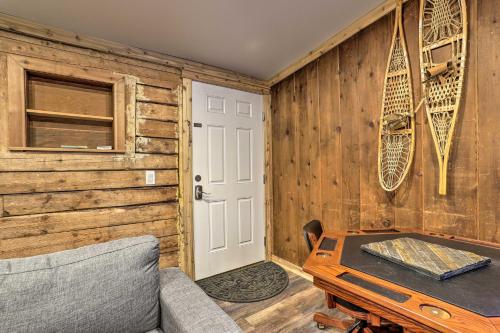 Rustic Anchorage Hideaway Minutes from Trails - image 3