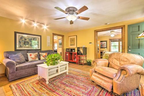 Rustic-Yet-Cozy Cabin with Patio, 12 Mi to Asheville in Arden, USA