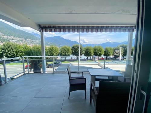 Balcony/terrace, Appartamento Lungolago in Locarno
