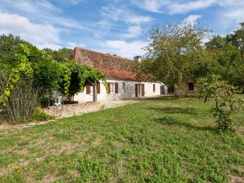 Holiday home in Cendrieux with garden shed gîte à louer Les Jouberties