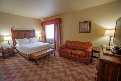 Best Western PLUS Cimarron Hotel & Suites