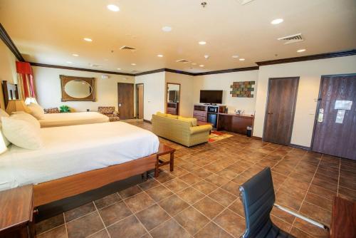 Best Western PLUS Cimarron Hotel & Suites