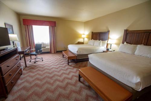 Best Western PLUS Cimarron Hotel & Suites