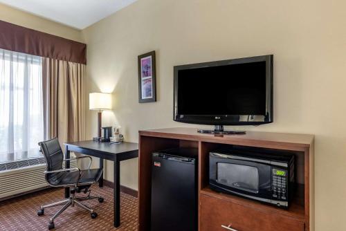 Comfort Inn & Suites Warsaw - image 4