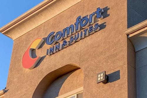 Comfort Inn and Suites Galt - Lodi North