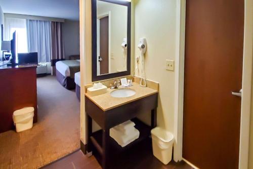 Comfort Inn Oxon Hill - National Harbor – Oxon Hill, MD