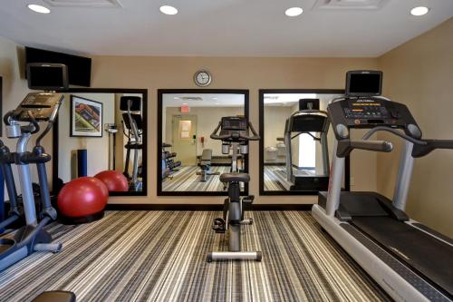 Candlewood Suites St Clairsville Wheeling Area an IHG Hotel - image 4