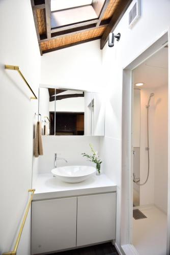 Two-Bedroom Townhouse image 7