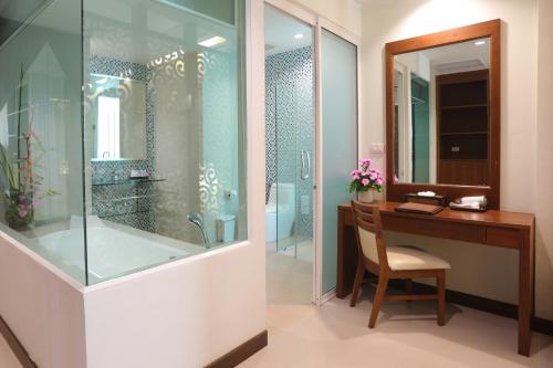 A2 Pool Resort - SHA Plus photo 3