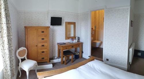 Strathmore Guest House - image 3