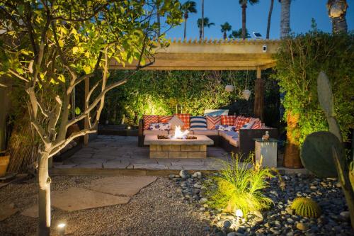 Private Desert Retreat - Heated Pool Spa Firepit home - image 4