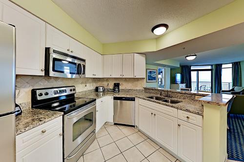Beachfront Escape - Pools Lazy River Spa - Epic Views condo - image 6