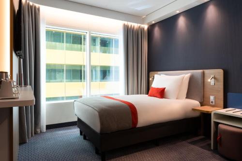 Holiday Inn Express Amsterdam - North Riverside an IHG Hotel - image 10