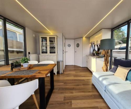 Otter Comfort klasse XL Houseboat