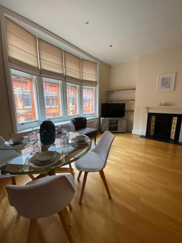 Central Location - 2 Bedroom Apartment, Reading, Berkshire