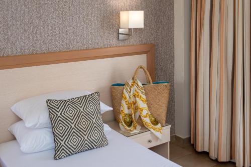 Dedalos Hotel - image 7