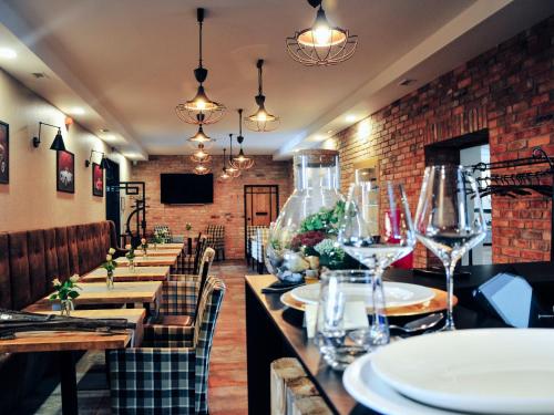 Viesnīcas āriene, Pod Herbami in Moderowka