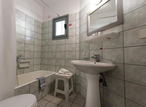 Dedalos Hotel - image 10