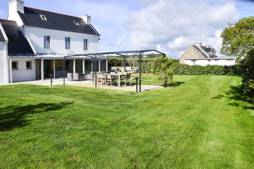 Holiday Home Cléden-Cap-Sizun - BRE06109e-F gîte à louer Kerléo