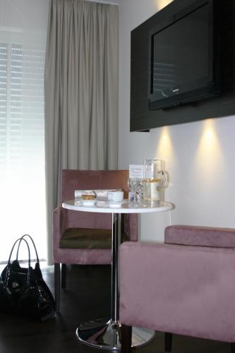 المرافق, Hotel zur Promenade in دونو وورث
