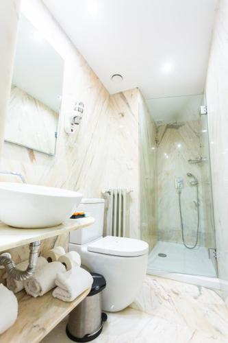 Grand Suite image 3