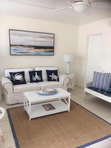 B&B Miami - Gorgeous Beachy Chic Condo in Key Biscayne - Bed and Breakfast Miami