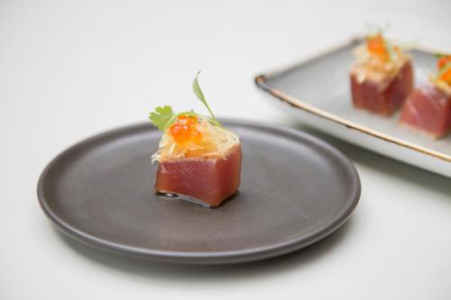 Kimpton Gray Hotel Chicago by IHG