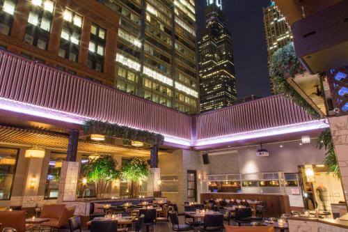 271506251 Kimpton Gray Hotel Chicago by IHG