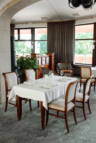 Citadel Inn Hotel & Resort - image 14