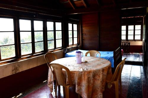 Balekhan Homestay - Heritage & Mountain View