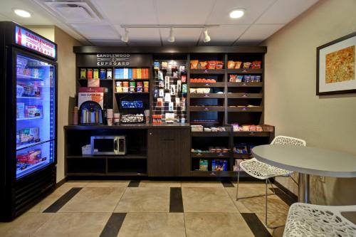 캔들우드 스위트 세인트 클레어스빌 바이 IHG - 편의 시설/서비스