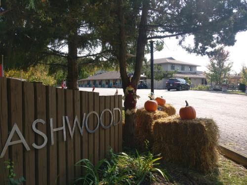 THE ASHWOOD INN