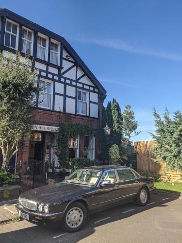 The Sycamore Guest House - image 2