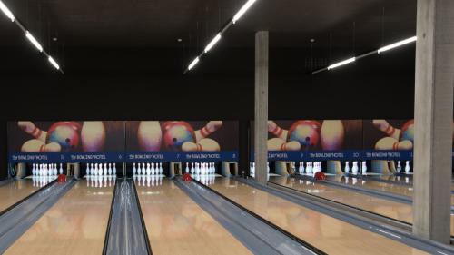 The Bowling Hotel - image 12
