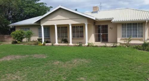 B&B Fort Beaufort - A Touch of Eden - Bed and Breakfast Fort Beaufort