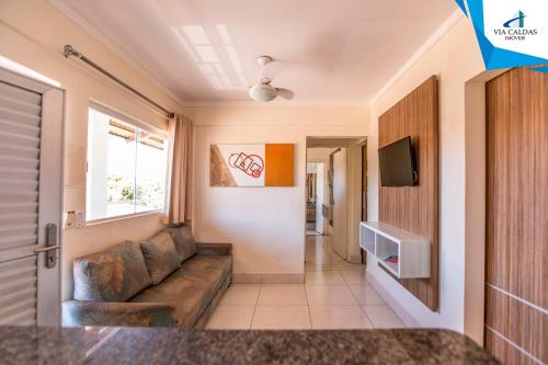 Shared lounge/TV area, LACQUA Diroma e escolha as opcoes de refeicoes apos a reserva in Mansoes Pirapitinga