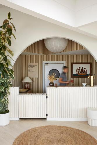 Pub/salon, White Water Inn in Cambria (CA)