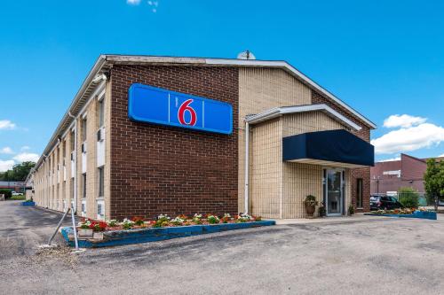 Motel 6-Madison, WI - East