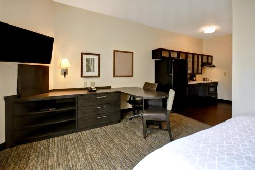 Candlewood Suites St Clairsville