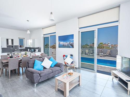 Villa Protaras Miramar Luxury and new 5BDR Protaras Villa with pool and stunning sea views - image 7