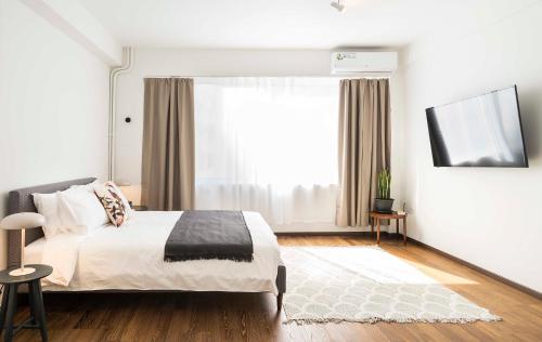 Athens' Best Location- Stunning & Spacious Studio 4