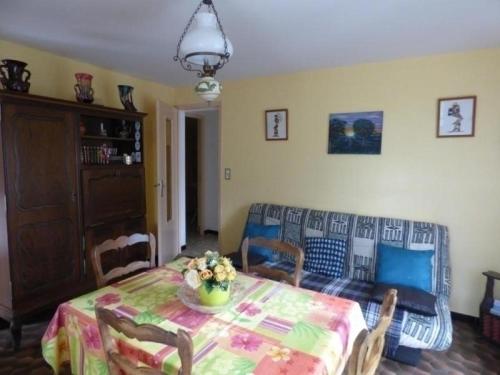 Gîte Confort, 2 pièces, 2 personnes - FR-1-493-194 cottage Bellegarde-sur-Valserine