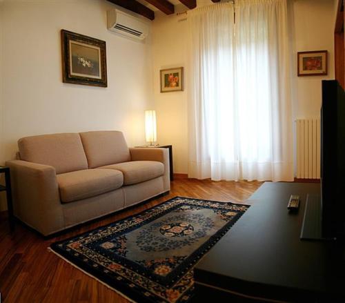 Salmaso Apartments