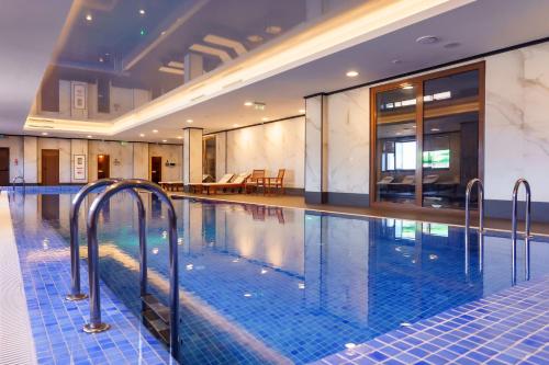 مسبح, Holiday Inn Aktau - Seaside By IHG in أكتاو