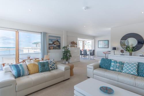 Llanddwyn Penthouse Holiday Apartment, , North Wales