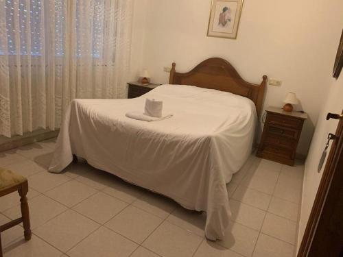 Room in Guest room - Hostal restaurante Seoane